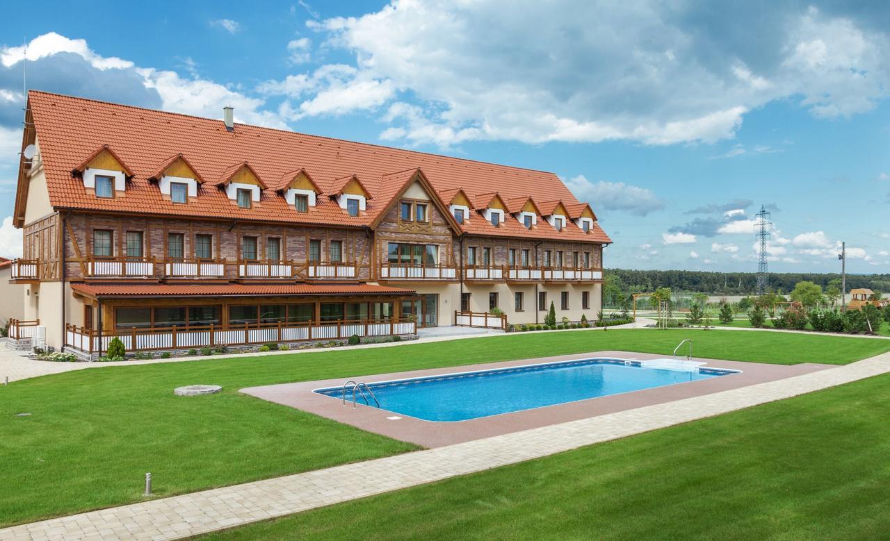 Malvazia Otel Prievaly Dış mekan fotoğraf