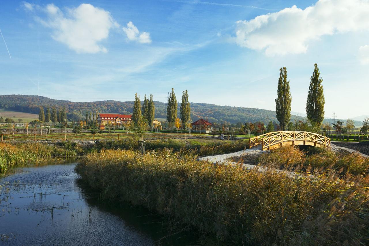 Malvazia Otel Prievaly Dış mekan fotoğraf